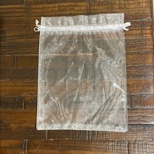 Source Unknown White Organza Bag